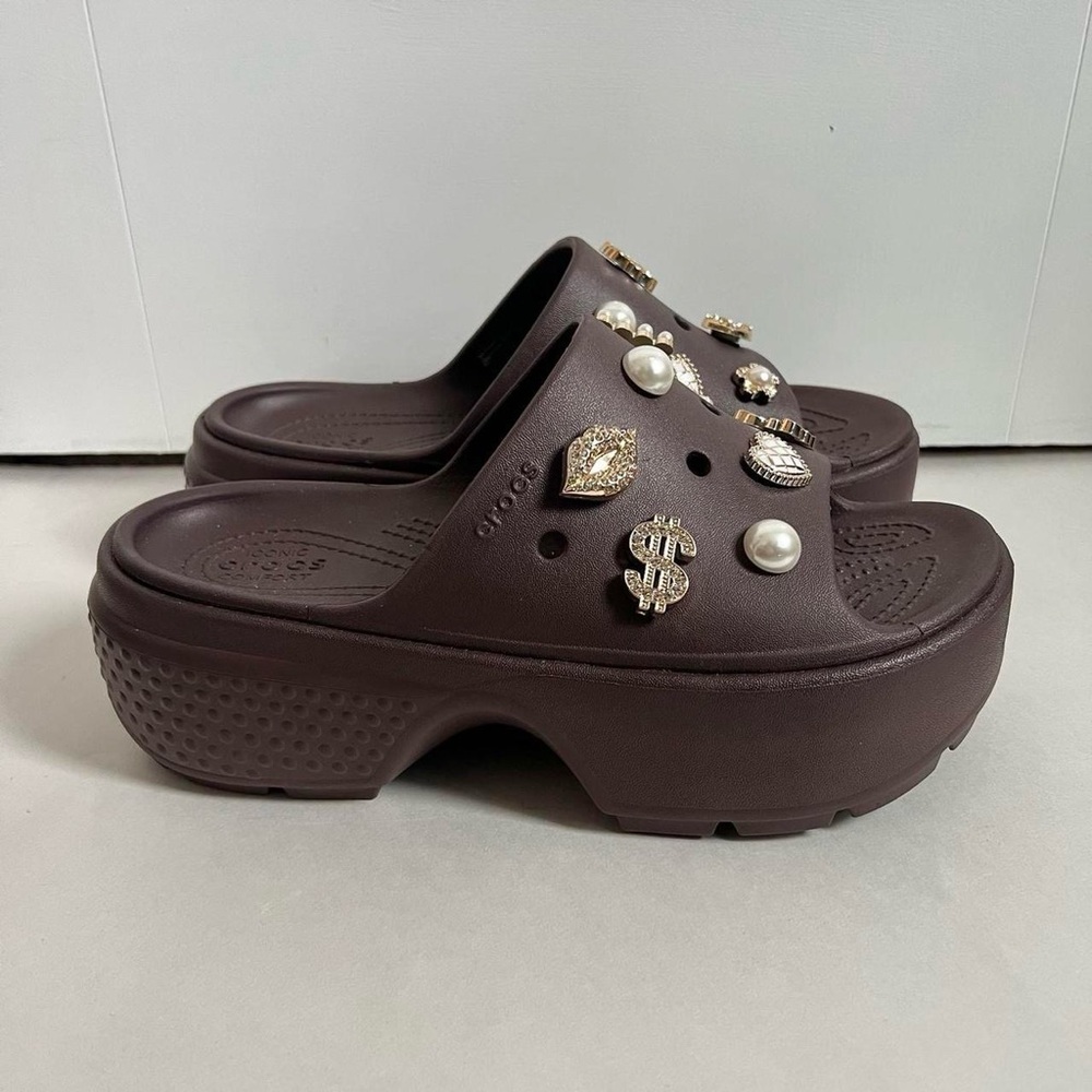 CROCS Platform Slide Mules with Gold & Pearl Charms - Picture 2 of 6